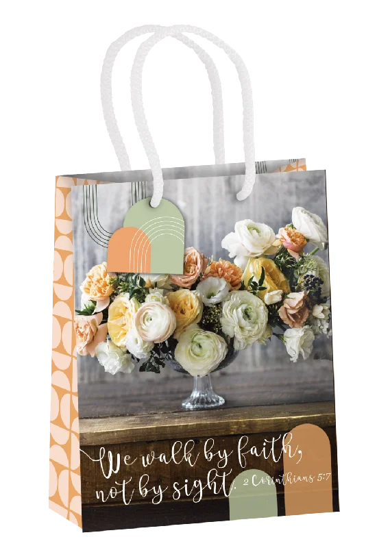 Gift Bag and Tag - Woman of God: Walking by Faith